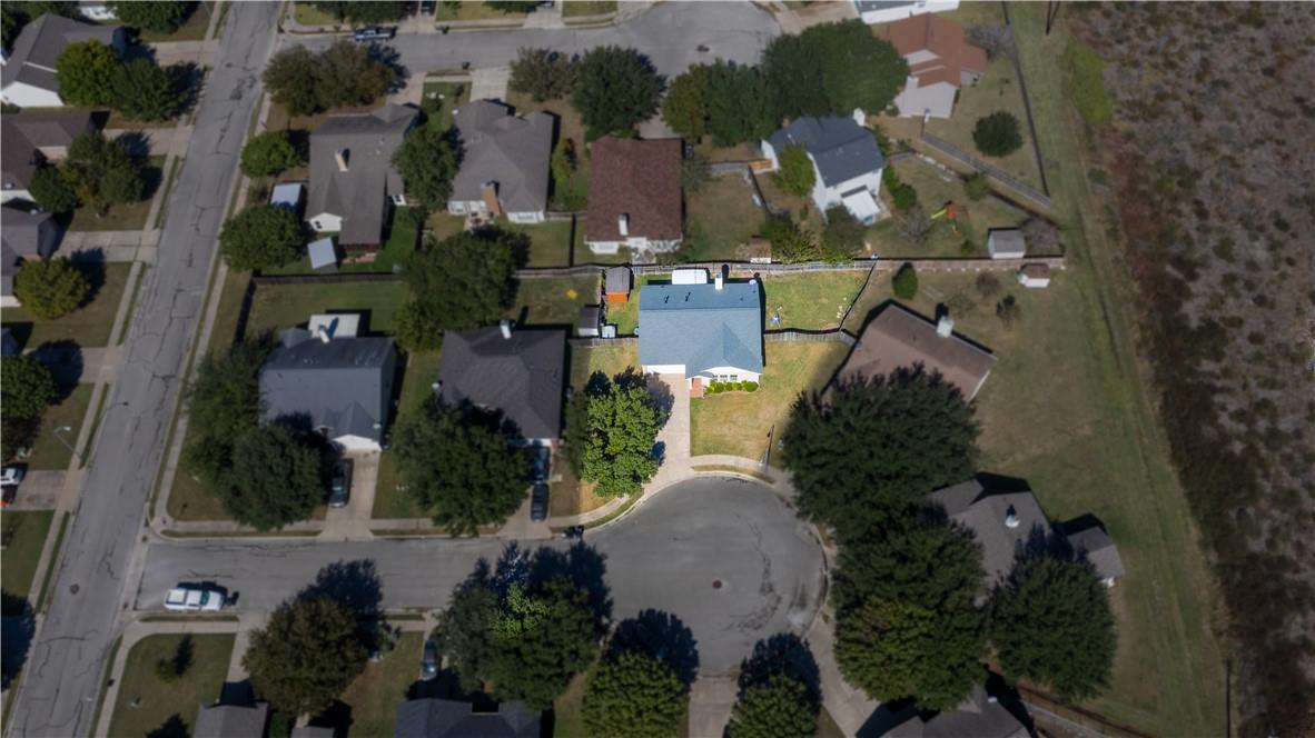 105 Bluejay Cv, Hutto, TX 78634