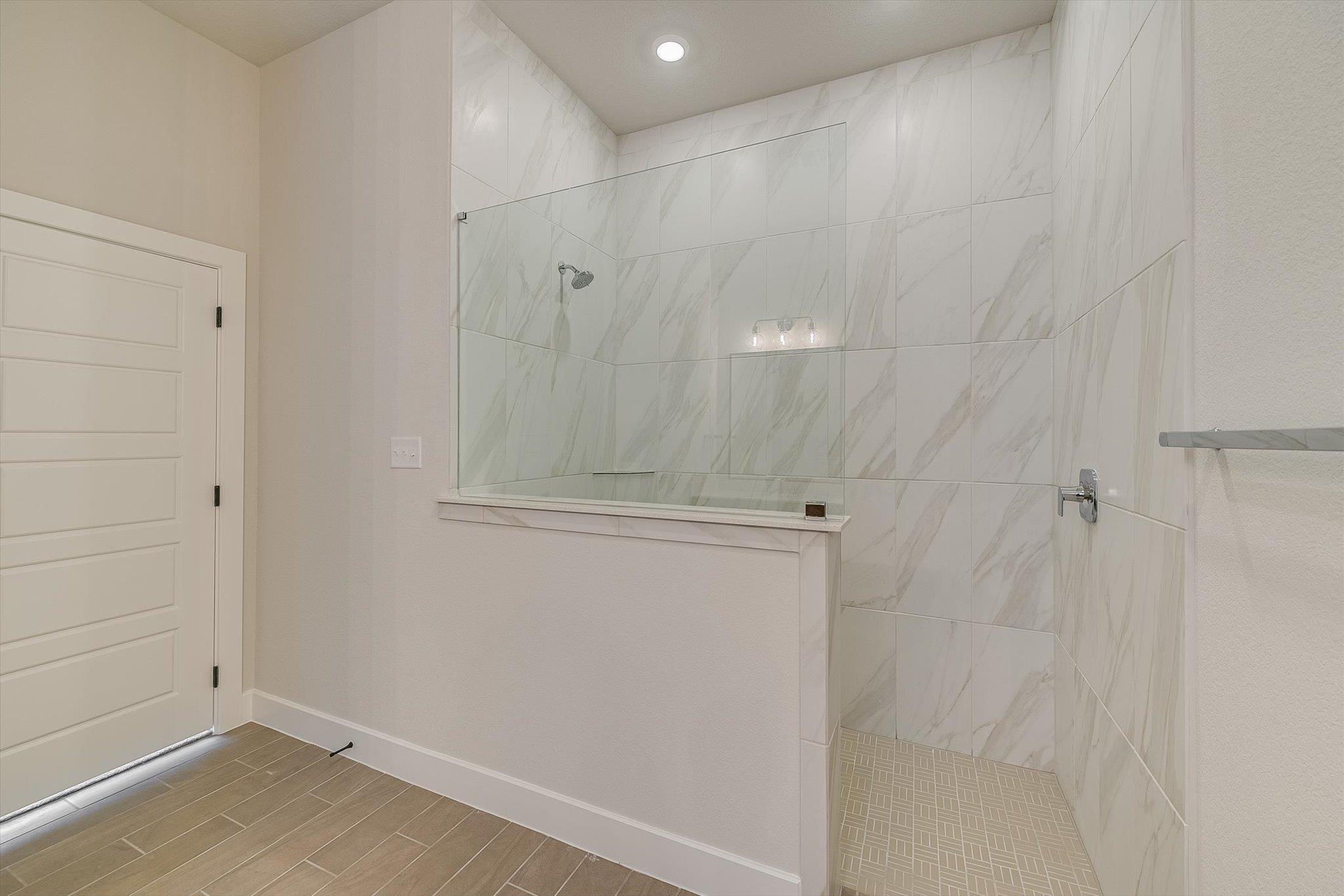 1401 South Brook Dr, Leander, TX 78641