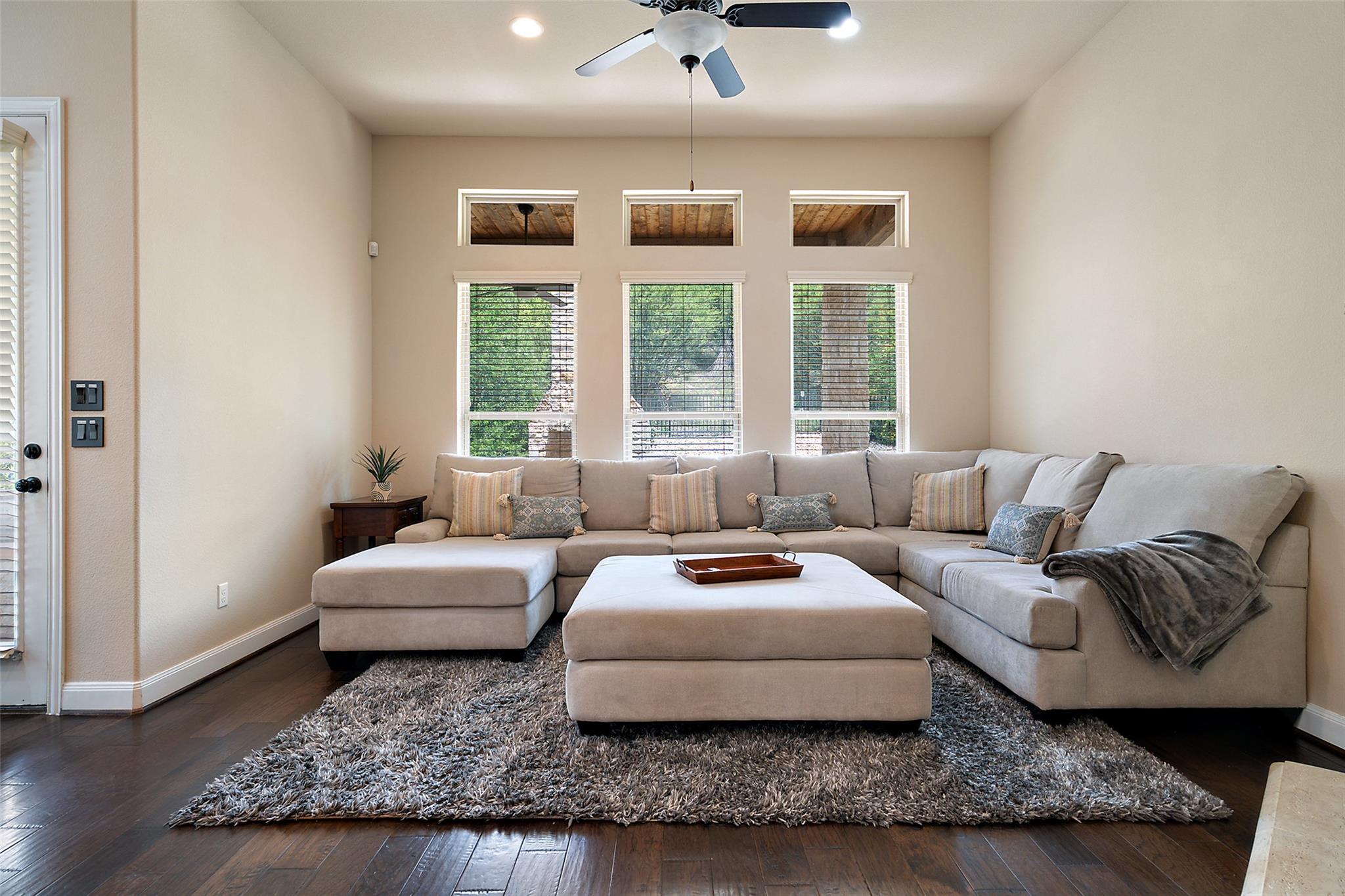 209 Maxwell Way, Austin, TX 78738