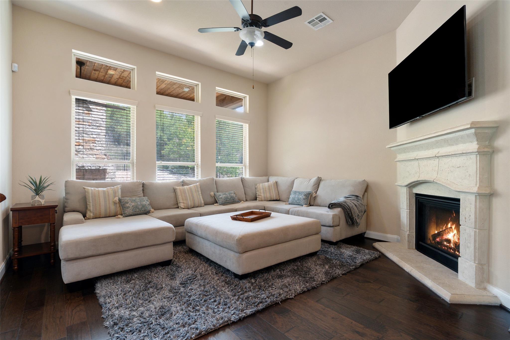 209 Maxwell Way, Austin, TX 78738