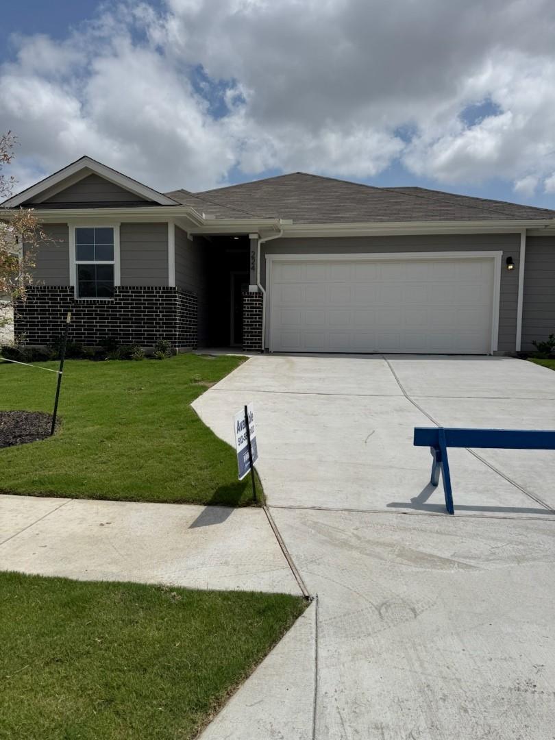 154 Kickapoo Ln, Kyle, TX 78640