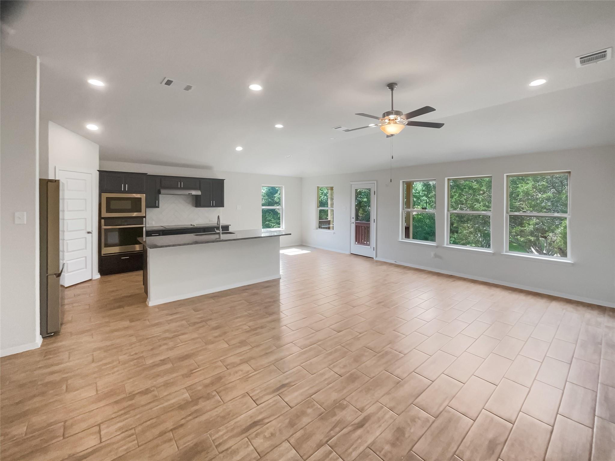 21829 Ticonderoga Ave, Lago Vista, TX 78645