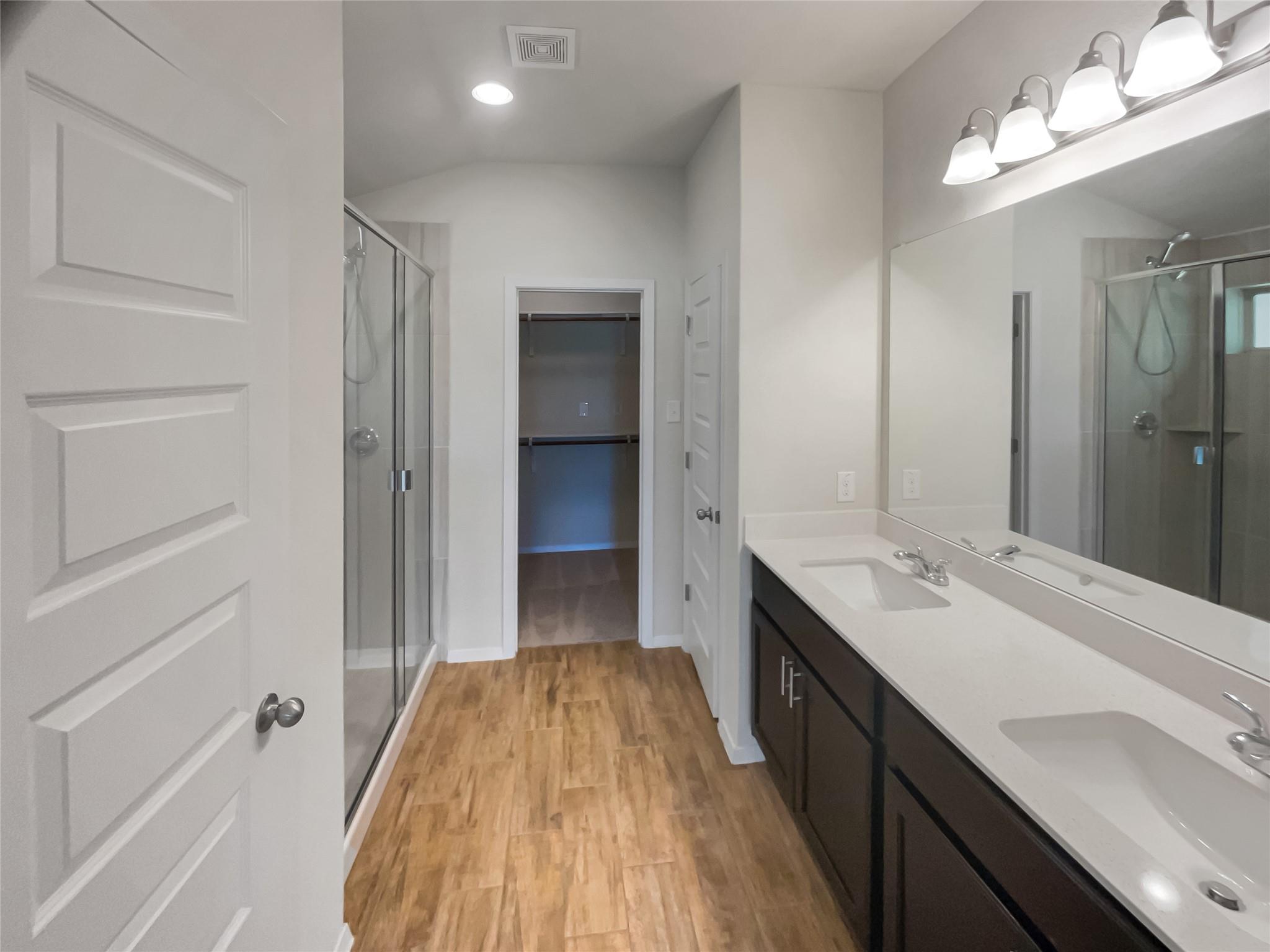 21829 Ticonderoga Ave, Lago Vista, TX 78645