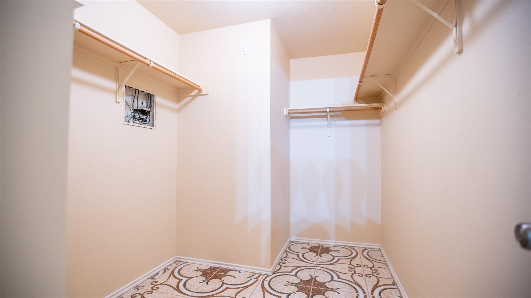 712 Timothy John Dr, Pflugerville, TX 78660