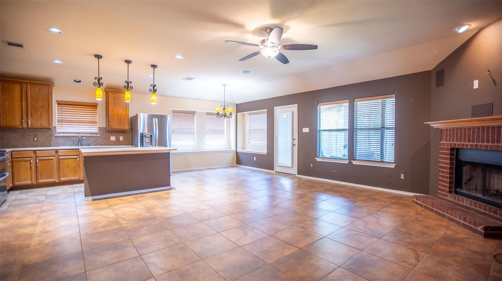 712 Timothy John Dr, Pflugerville, TX 78660