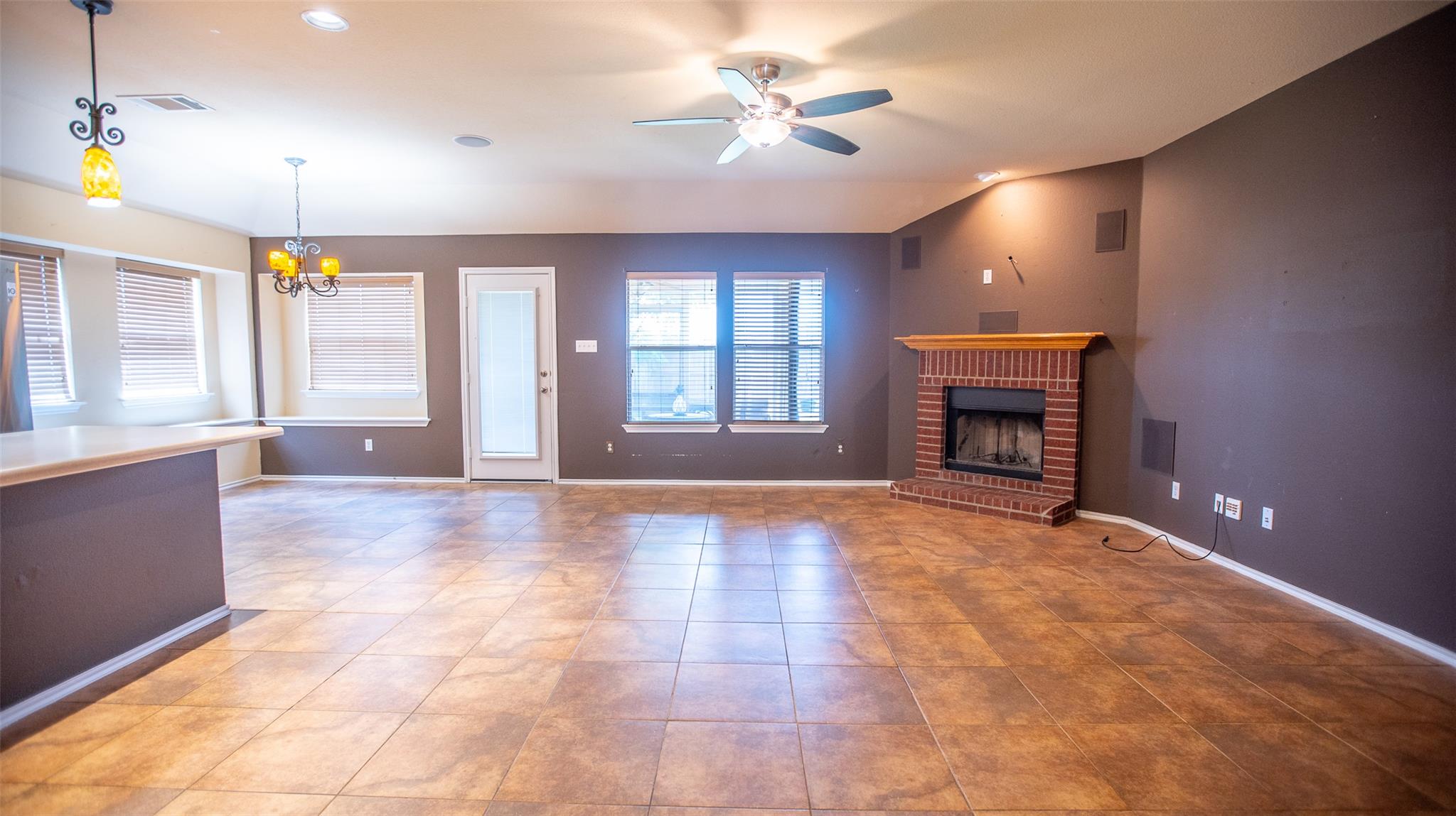 712 Timothy John Dr, Pflugerville, TX 78660