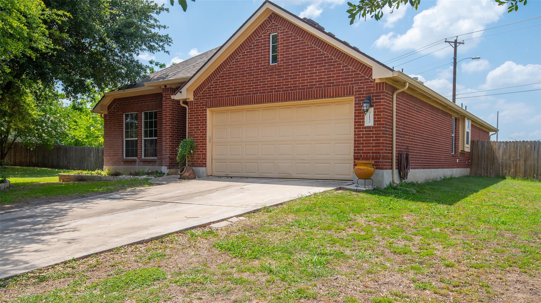 712 Timothy John Dr, Pflugerville, TX 78660