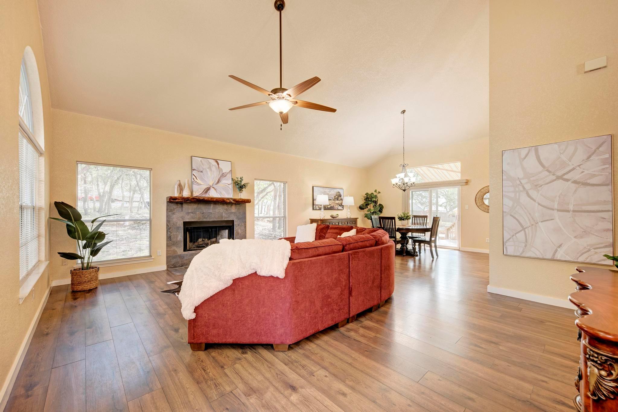 133 Ridgewood Cv, Georgetown, TX 78633