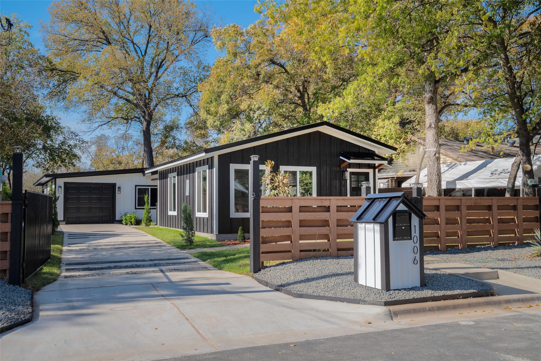 1006 Cherico St, Austin, TX 78702