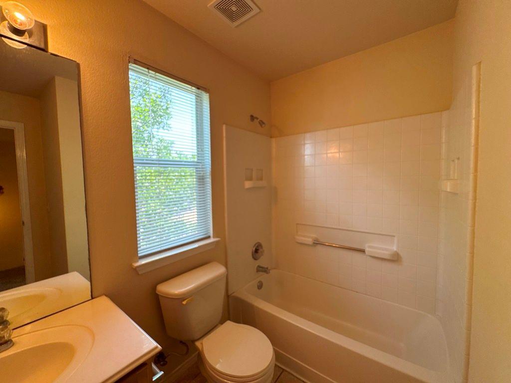 251 Utterback # A, Kyle, TX 78640