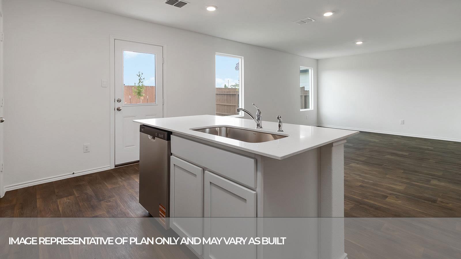 504 WILD GOOSE Dr, Luling, TX 78648