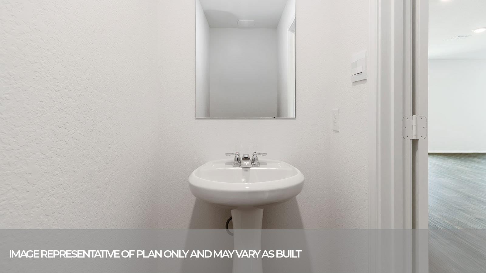 504 WILD GOOSE Dr, Luling, TX 78648