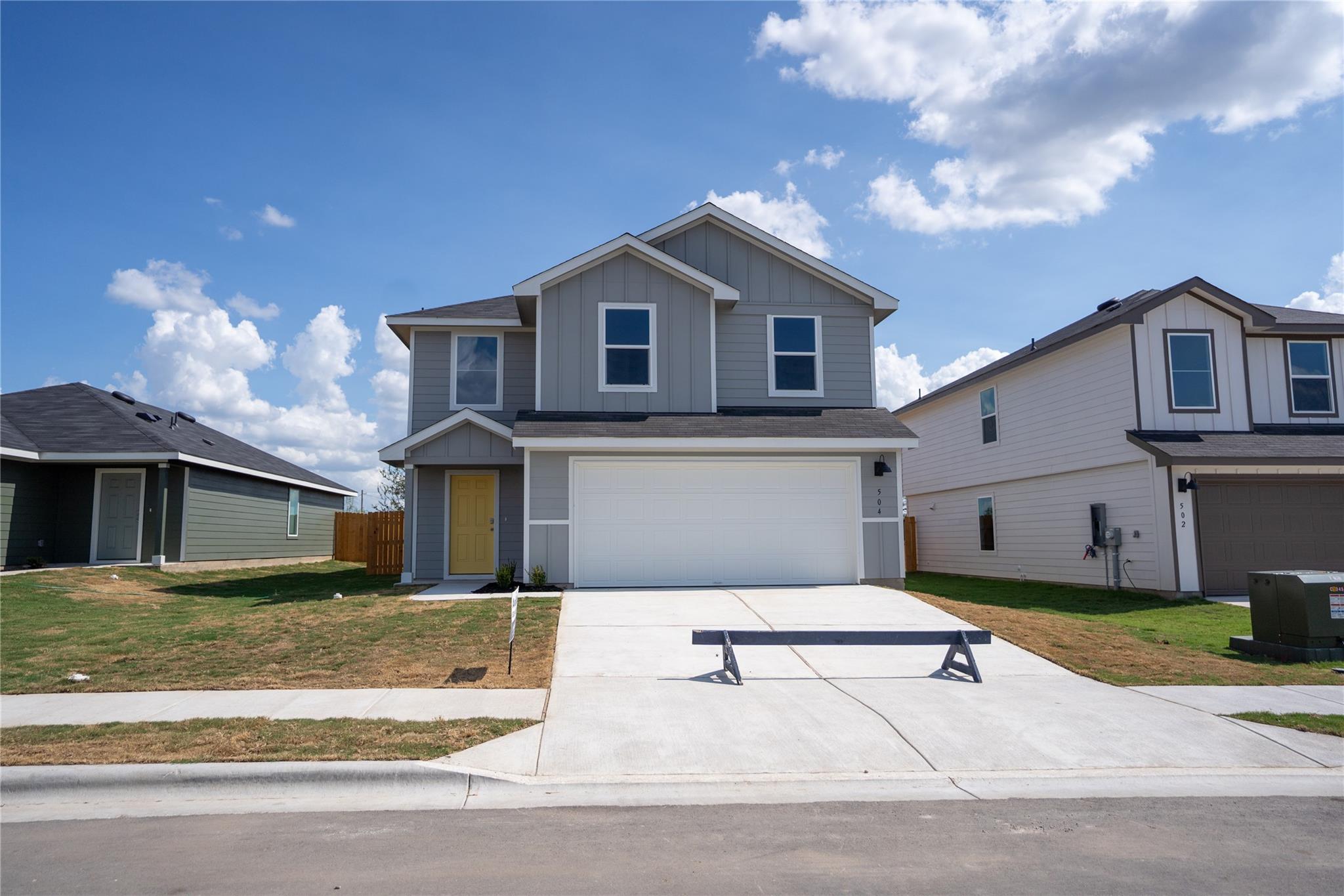 504 WILD GOOSE Dr, Luling, TX 78648