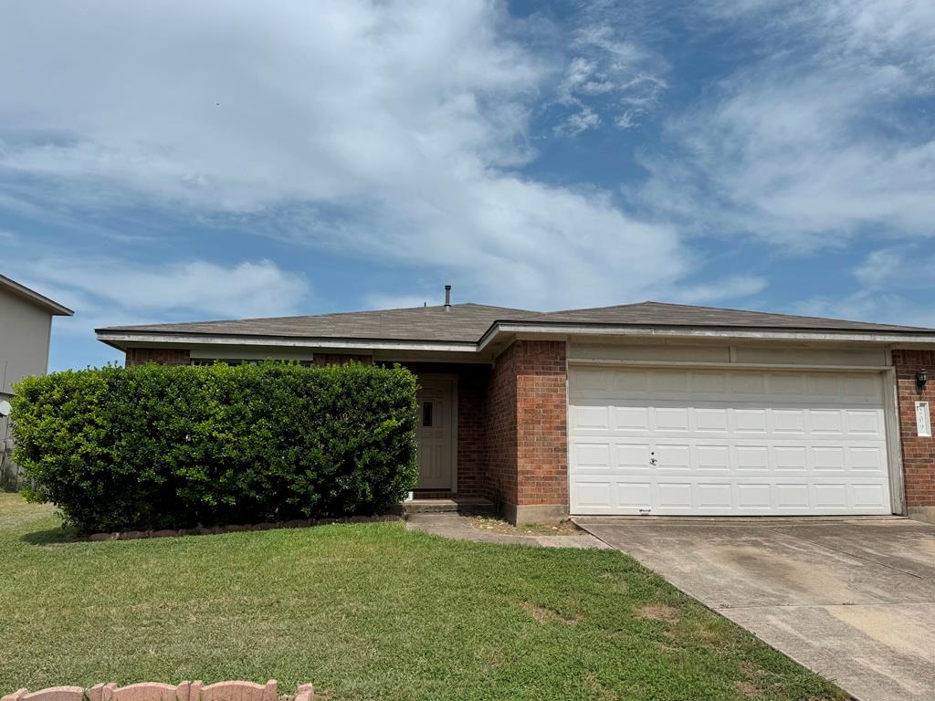 209 Katy B Ln, Bastrop, TX 78602
