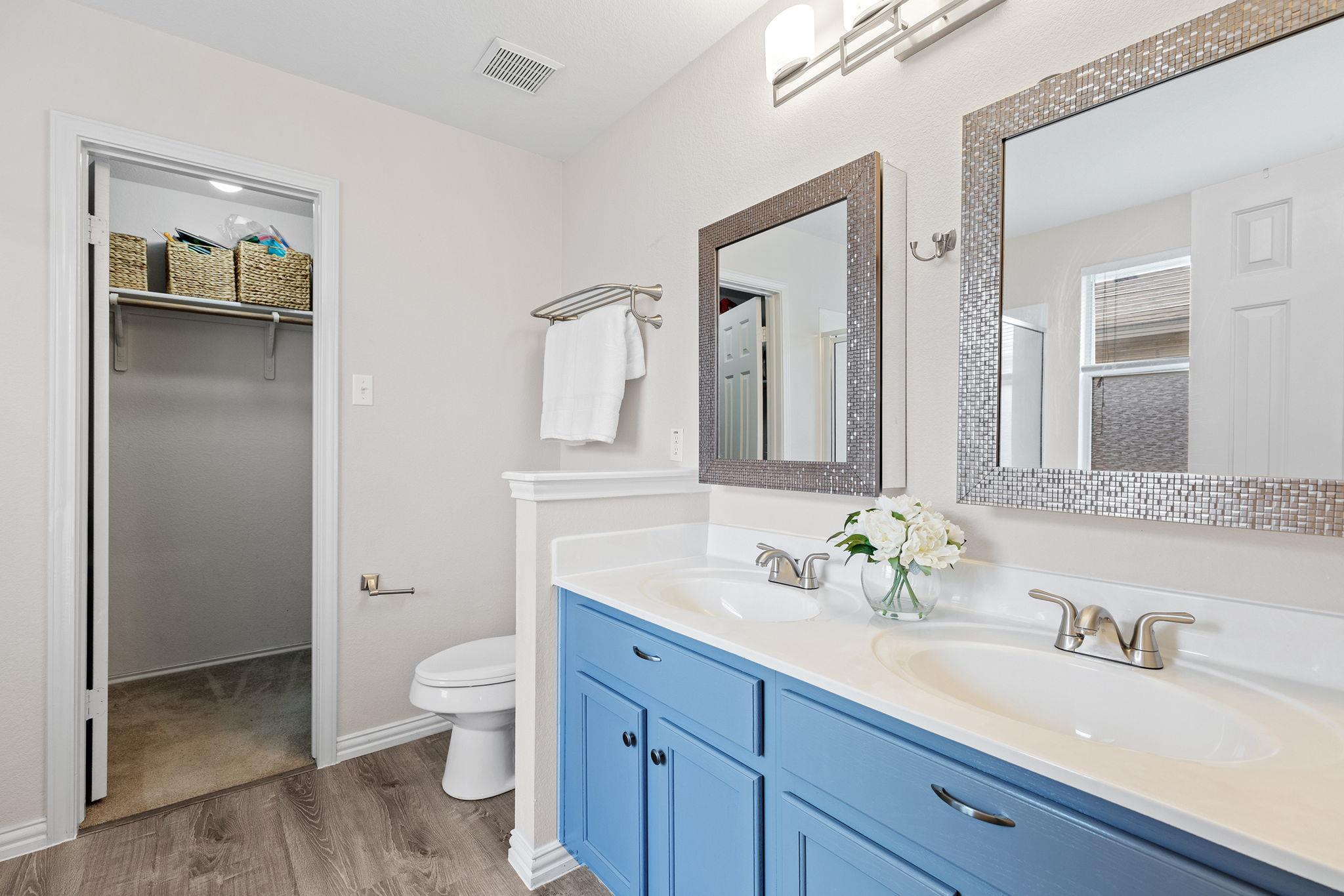 106 Lucky Clover Ln, Hutto, TX 78634