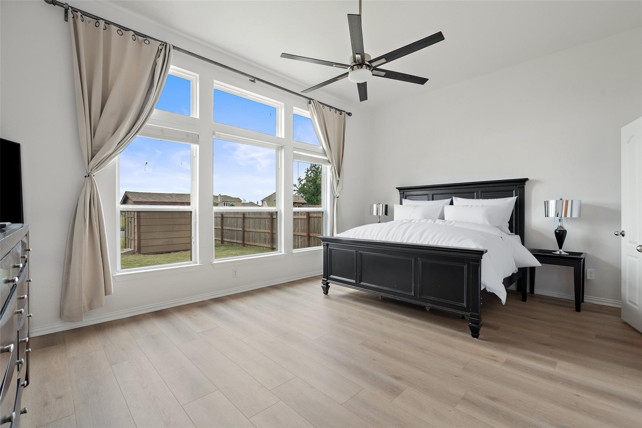 245 Peggy Dr, Liberty Hill, TX 78642