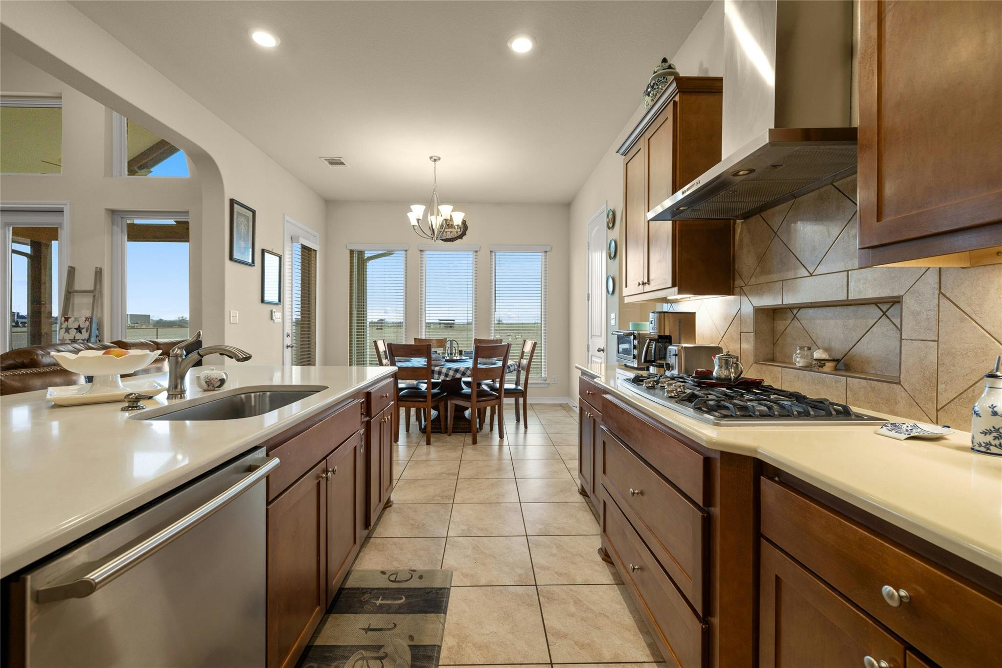 1800 County Road 305, Jarrell, TX 76537