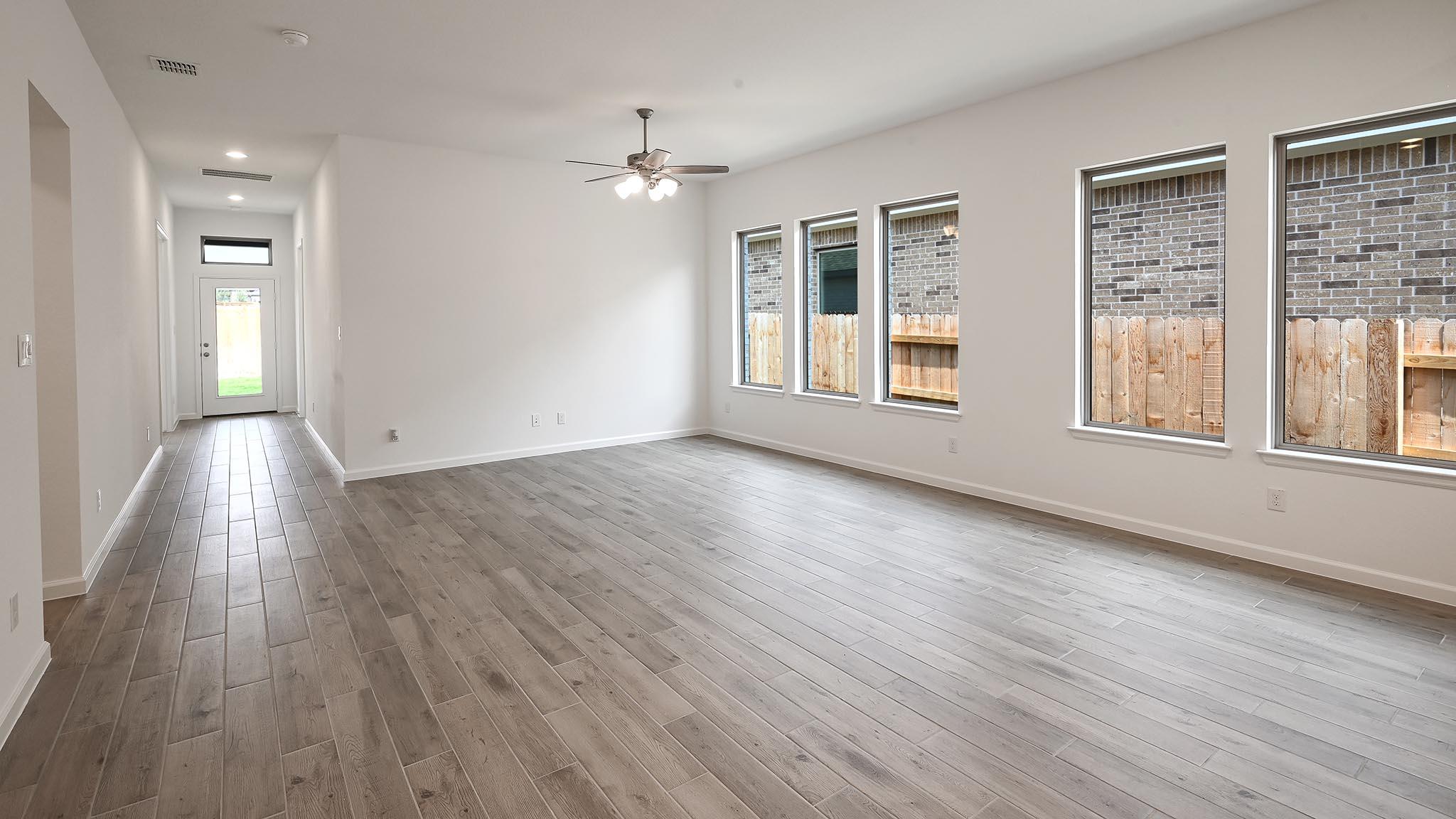 136 Endurance Dr, Kyle, TX 78640