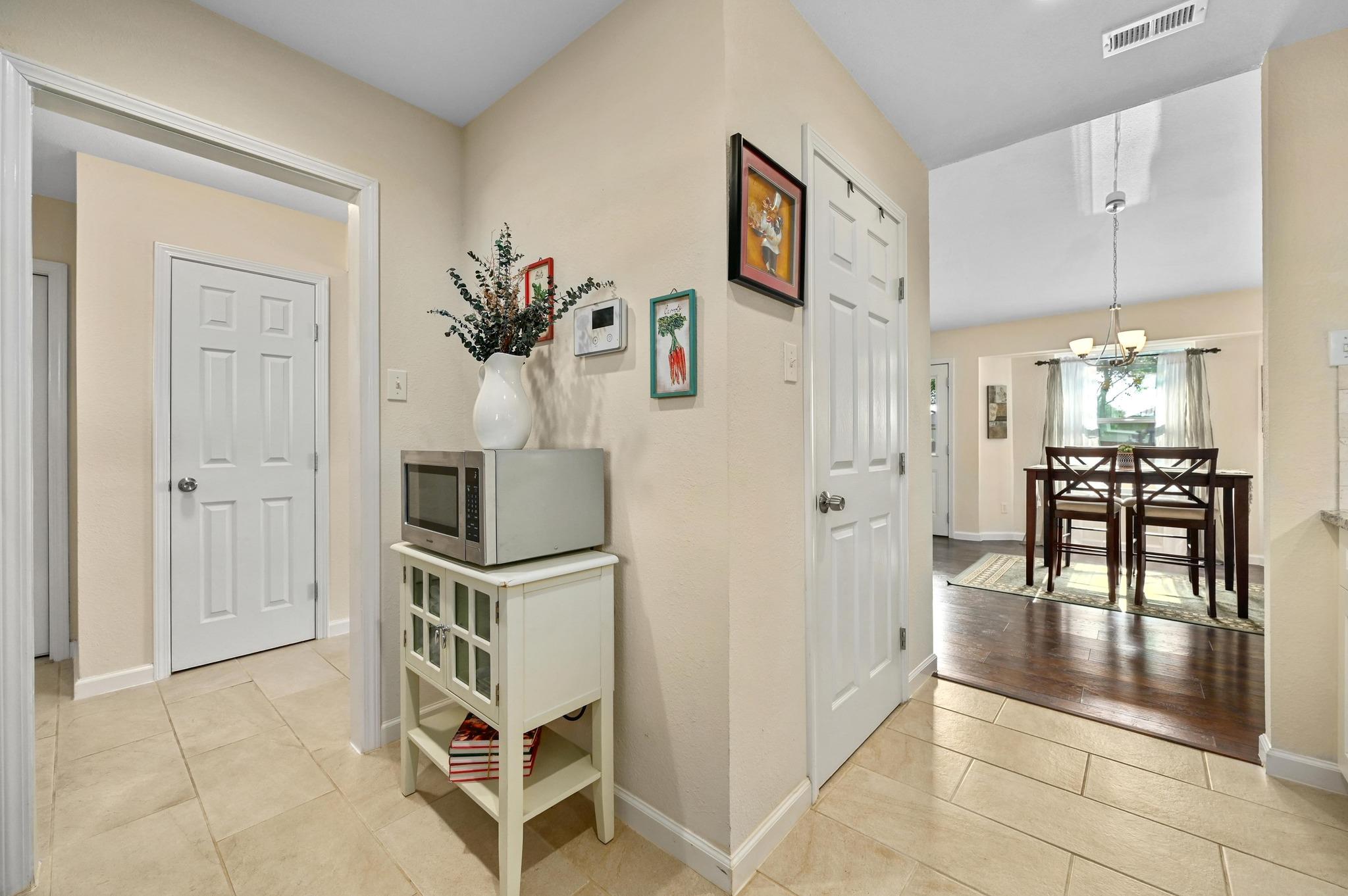 1403 Mills Meadow Dr, Round Rock, TX 78664