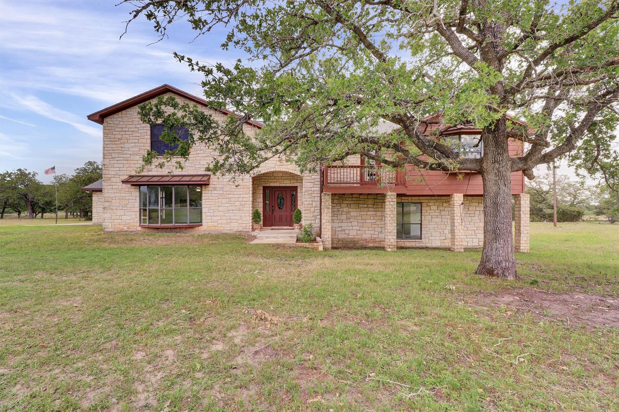 847 Highway 95 S, Smithville, TX 78957