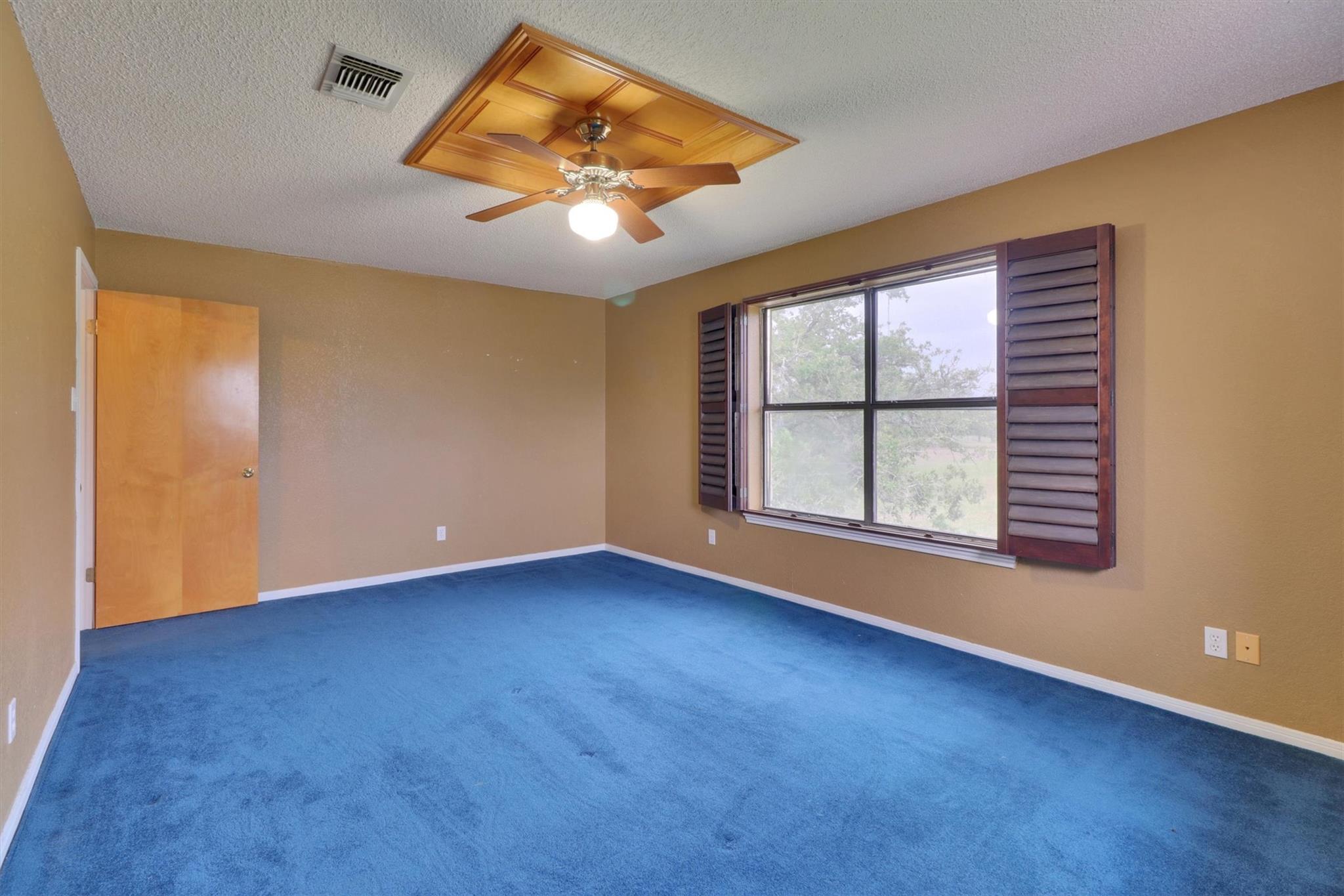 847 Highway 95 S, Smithville, TX 78957