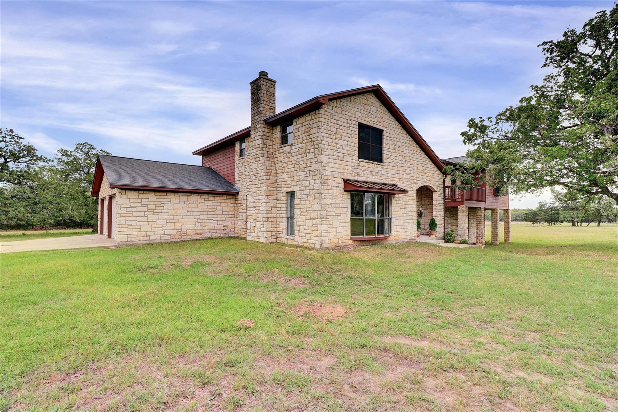 847 Highway 95 S, Smithville, TX 78957