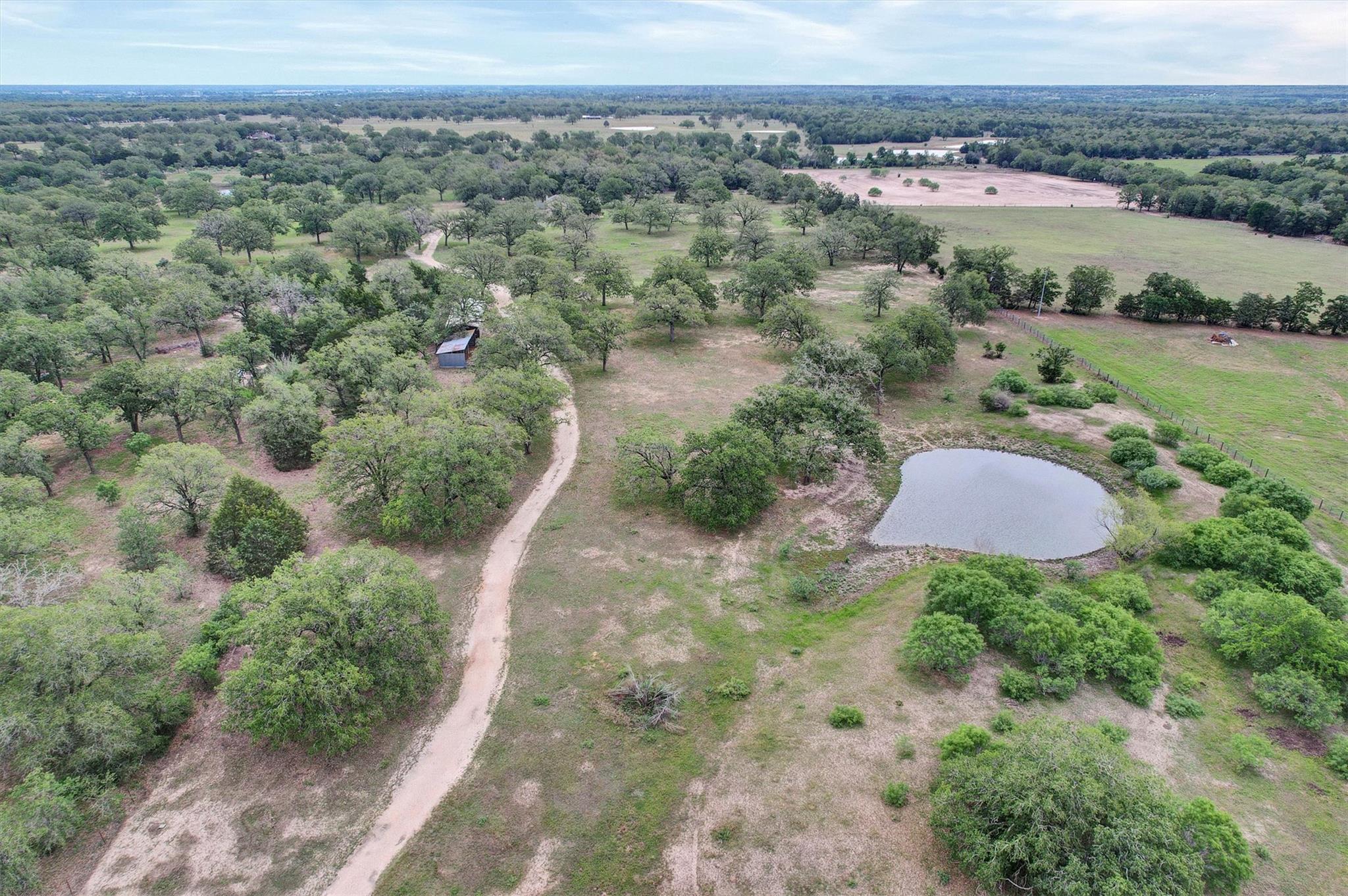 847 Highway 95 S, Smithville, TX 78957