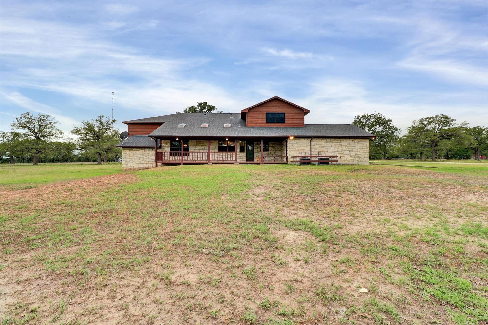 847 Highway 95 S, Smithville, TX 78957