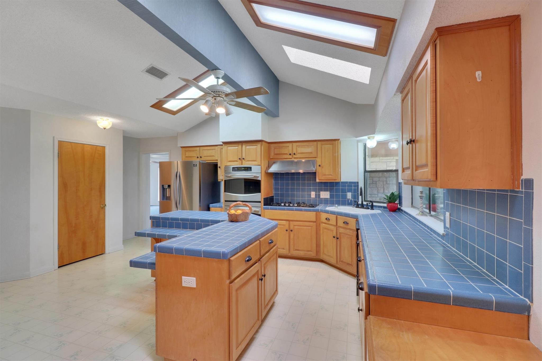 847 Highway 95 S, Smithville, TX 78957