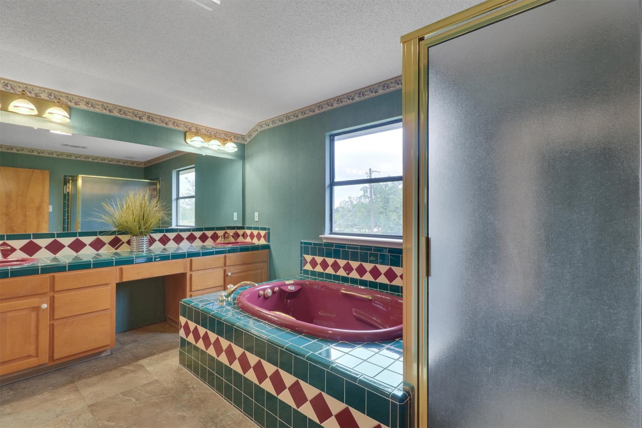 847 Highway 95 S, Smithville, TX 78957