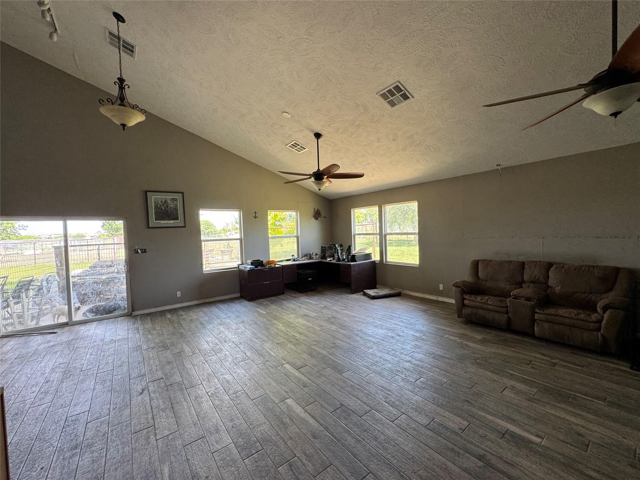 21424 Martin Ln, Pflugerville, TX 78660