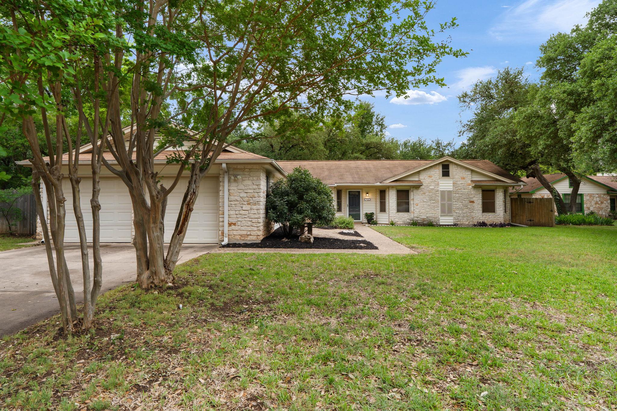 212 E Park St, Cedar Park, TX 78613