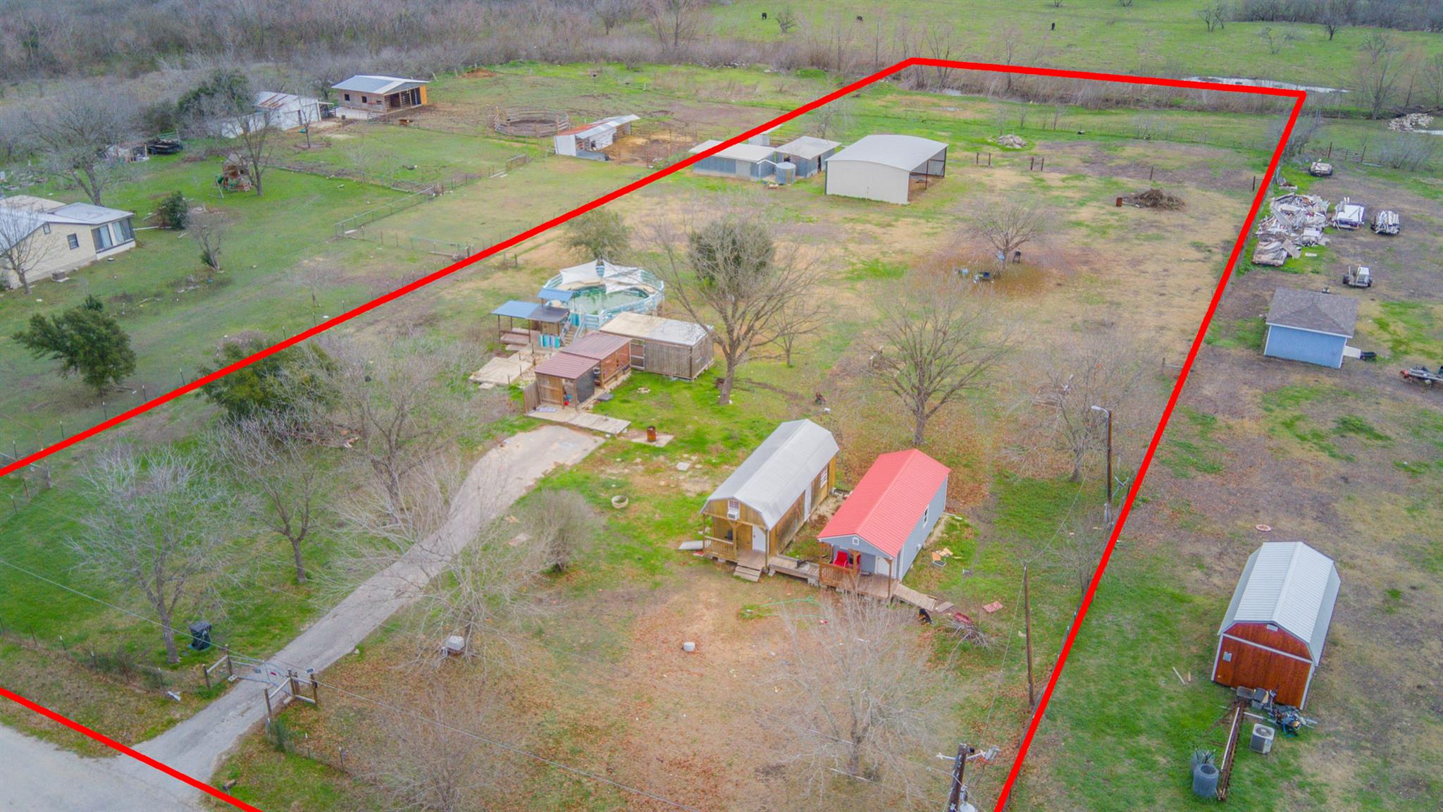 811 Dickerson Rd, Kyle, TX 78640