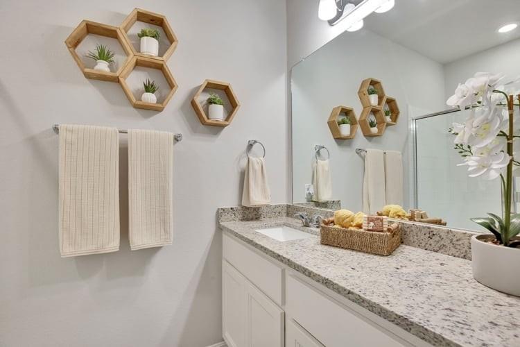 126 Two Bits Ln, Elgin, TX 78621