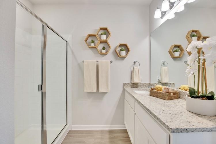 126 Two Bits Ln, Elgin, TX 78621