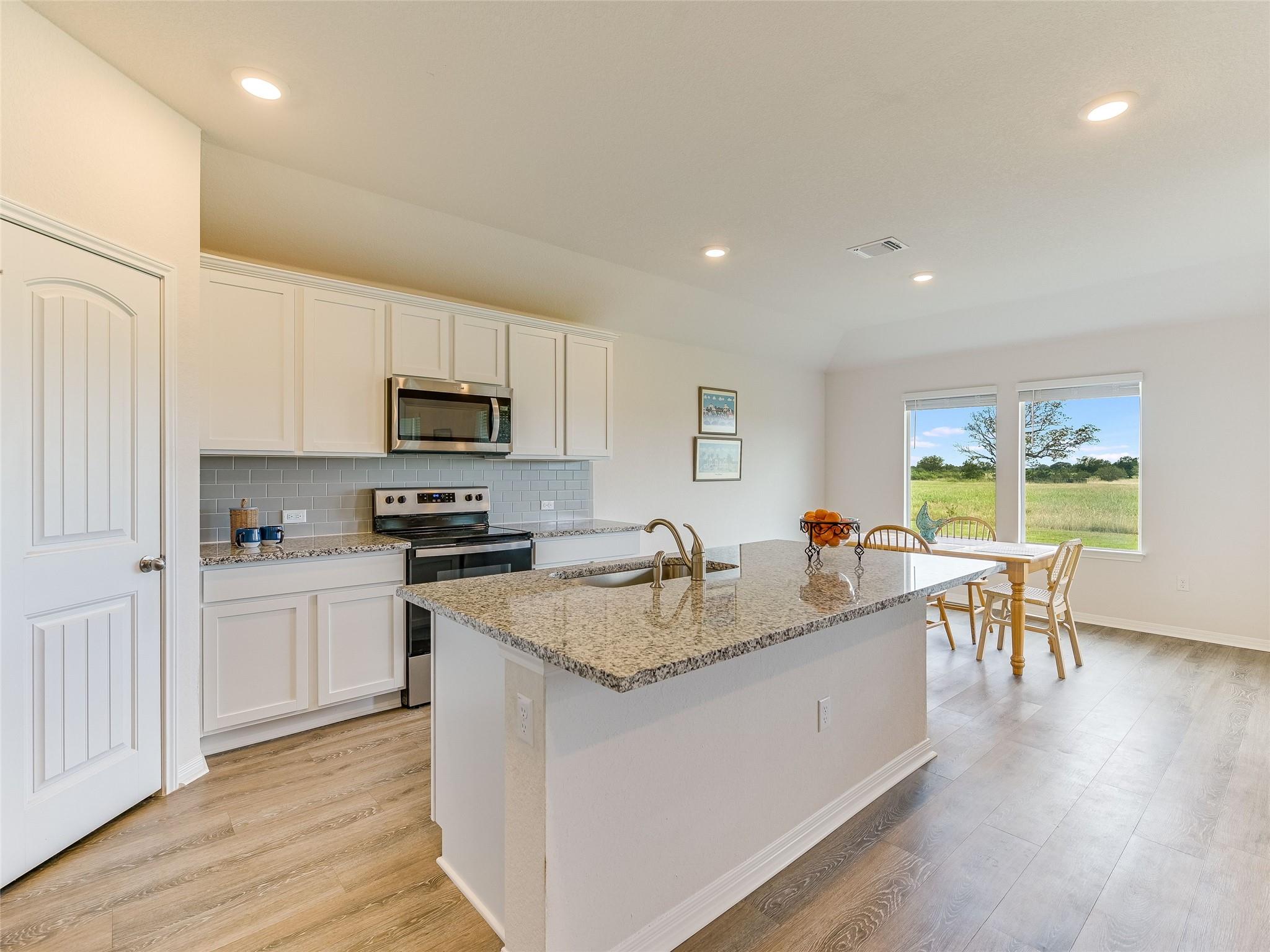 102 Sandpiper Dr, Bastrop, TX 78602