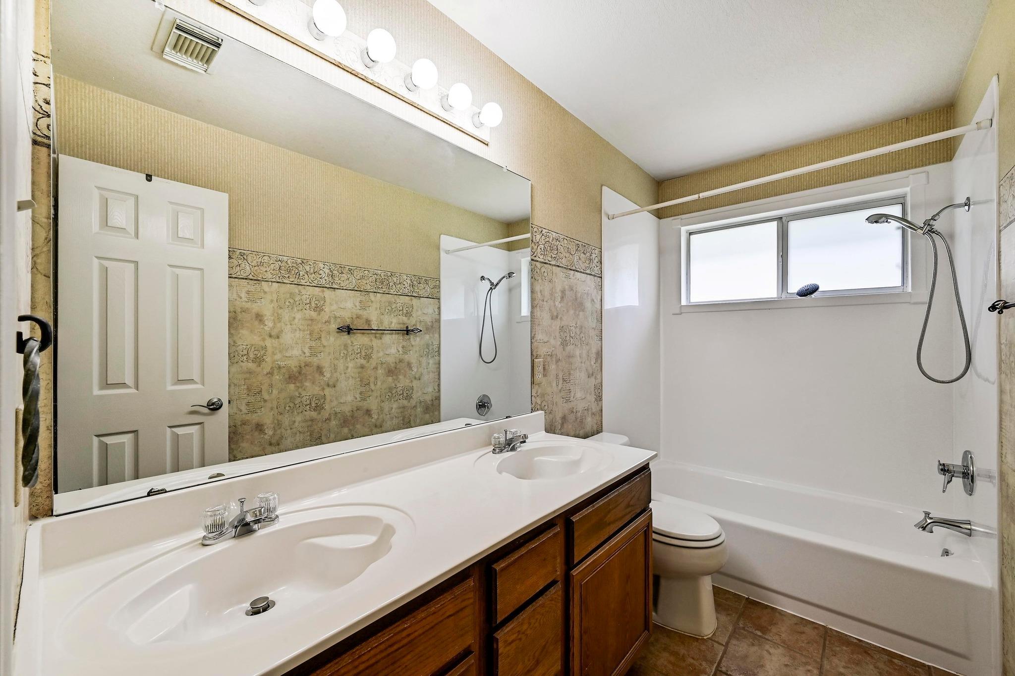 2713 OAKWOOD GLEN Dr, Cedar Park, TX 78613