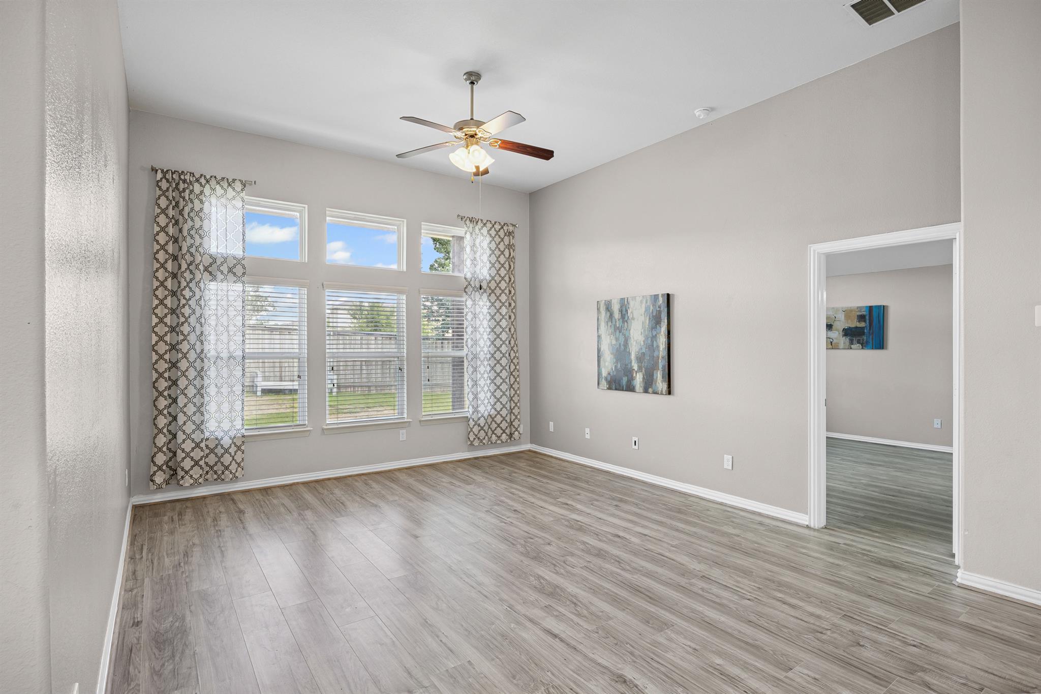 549 Pond View Pass, Buda, TX 78610