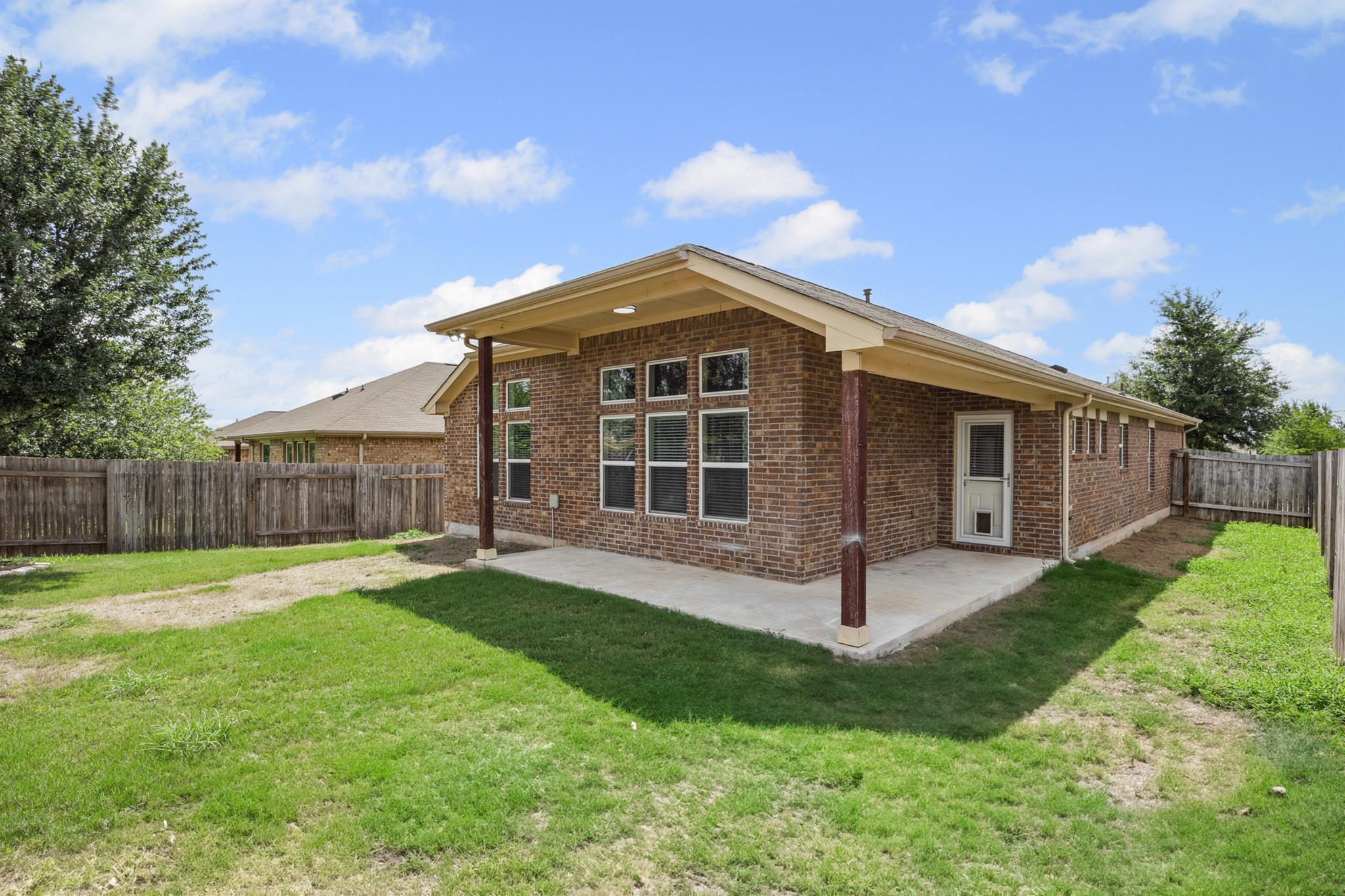 549 Pond View Pass, Buda, TX 78610