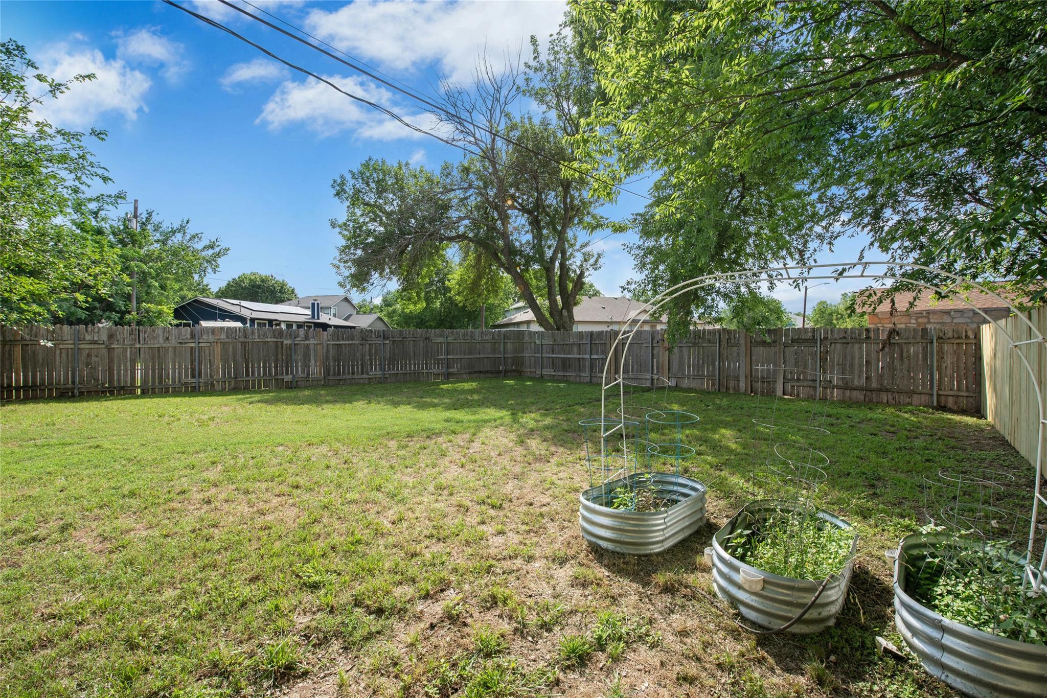 912 Cactus Dr, Round Rock, TX 78681