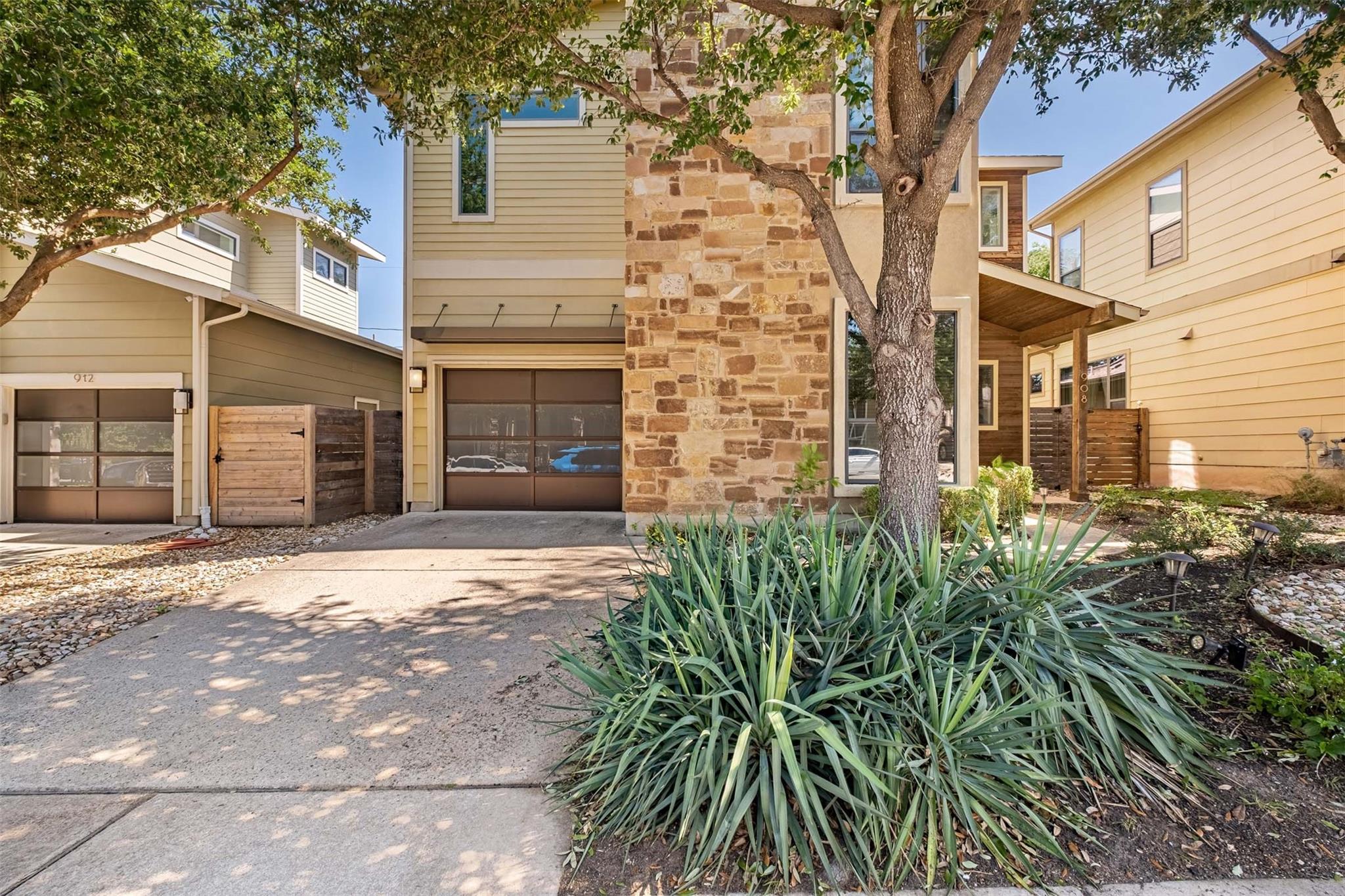 908 Freewater Ln, Austin, TX 78704