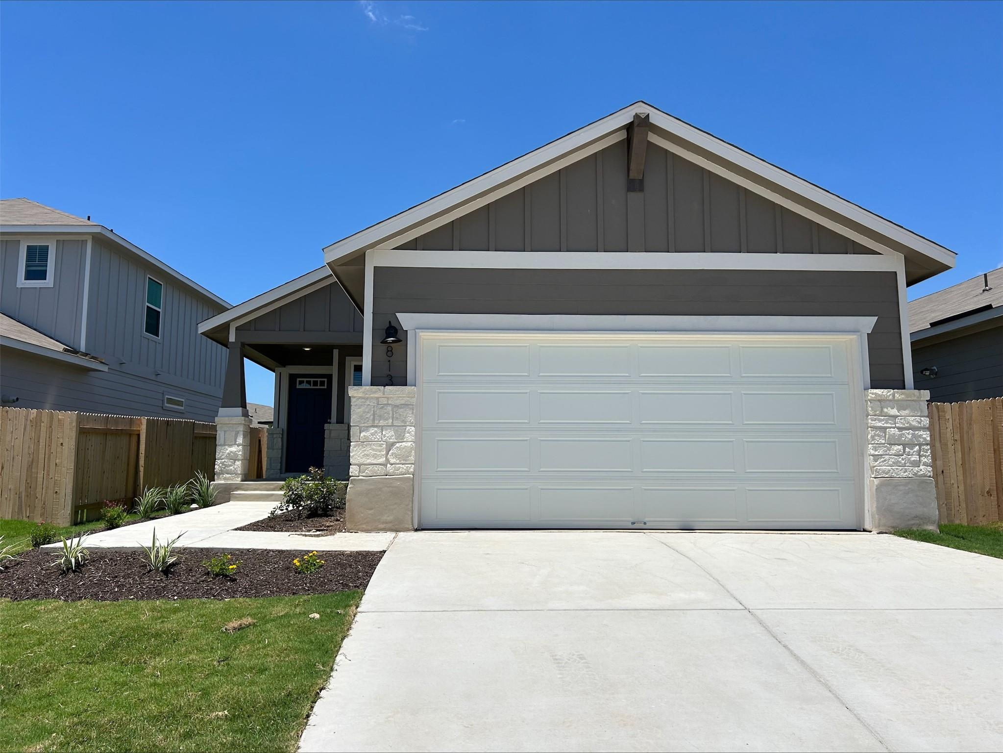 813 Sun Grove Trl, Georgetown, TX 78628