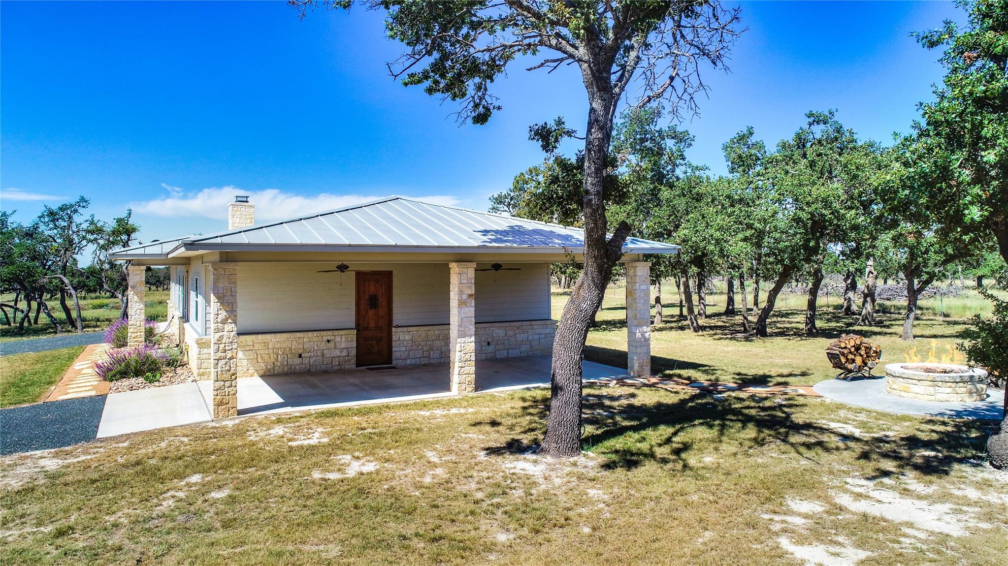 619 Cornehl Rd, Fredericksburg, TX 78624