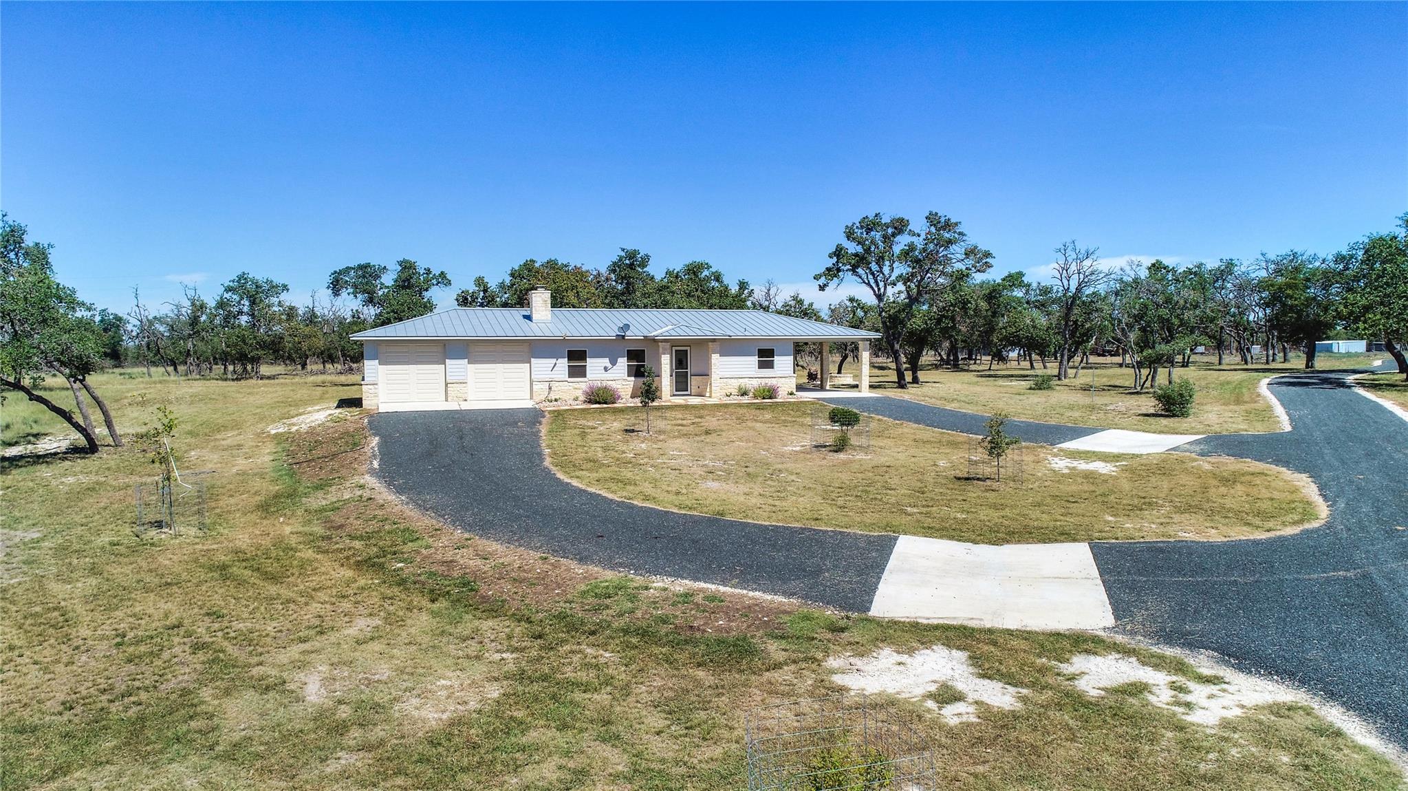 619 Cornehl Rd, Fredericksburg, TX 78624