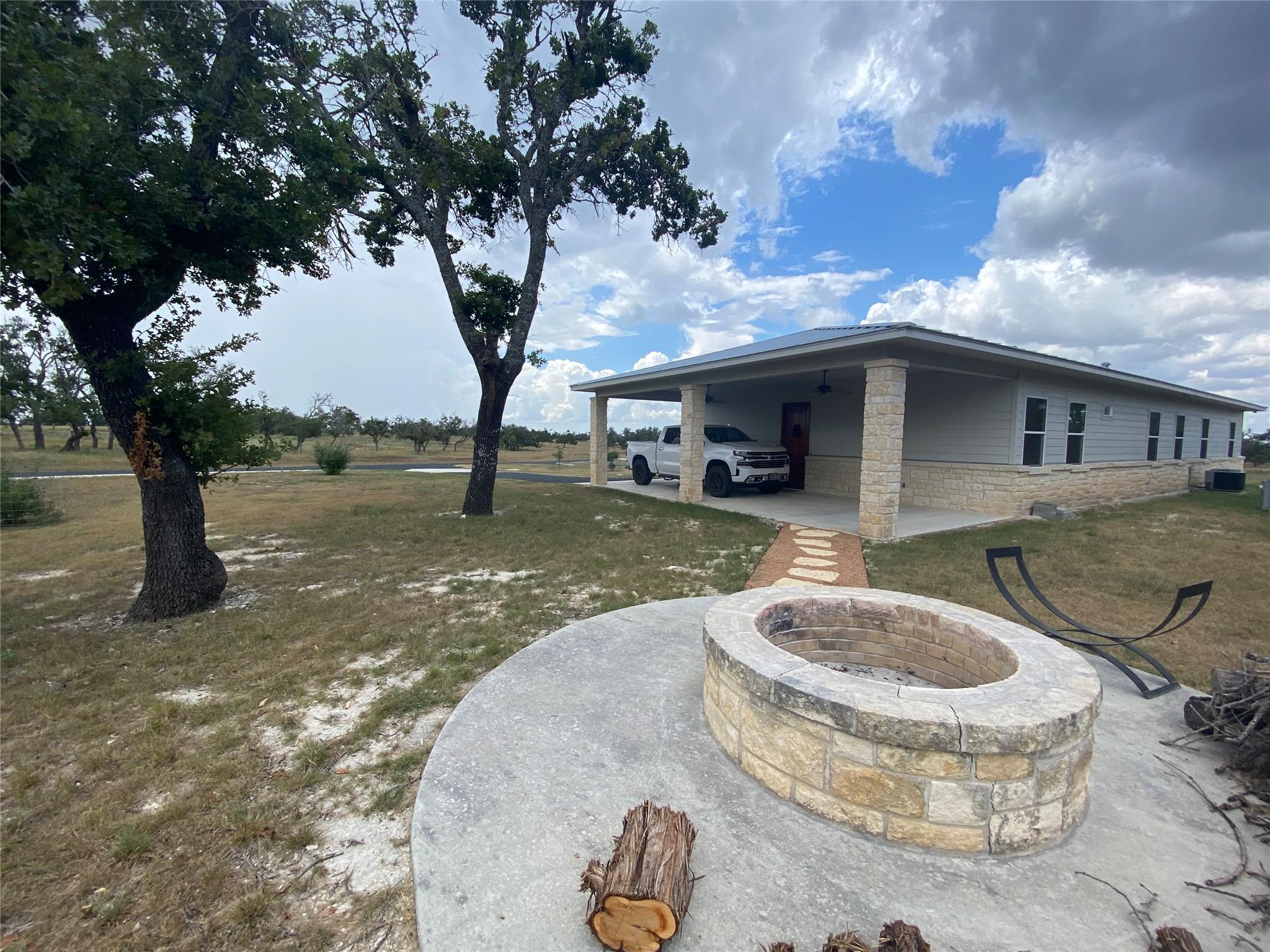 619 Cornehl Rd, Fredericksburg, TX 78624