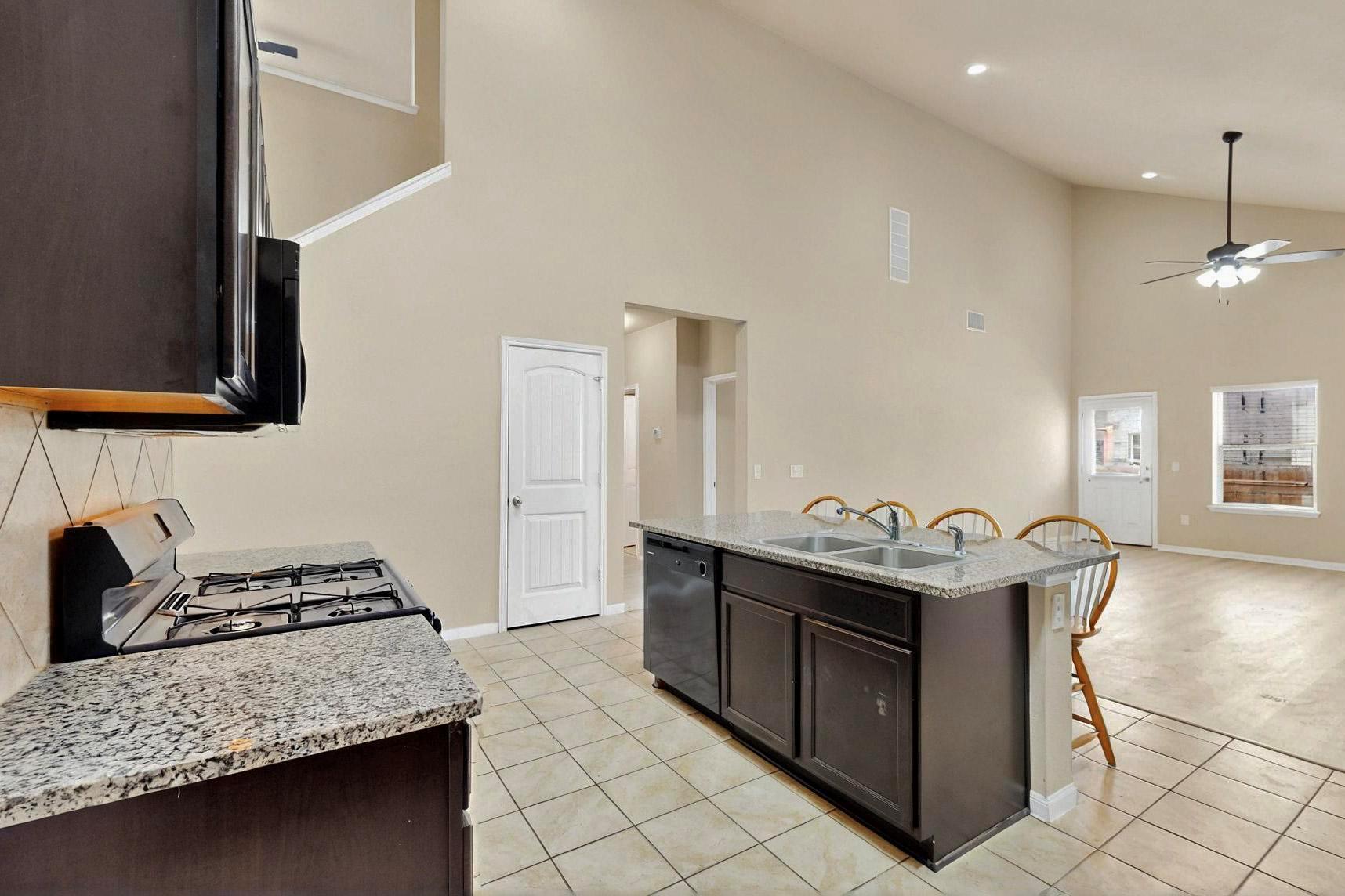 713 Kaluga Trl, Leander, TX 78641