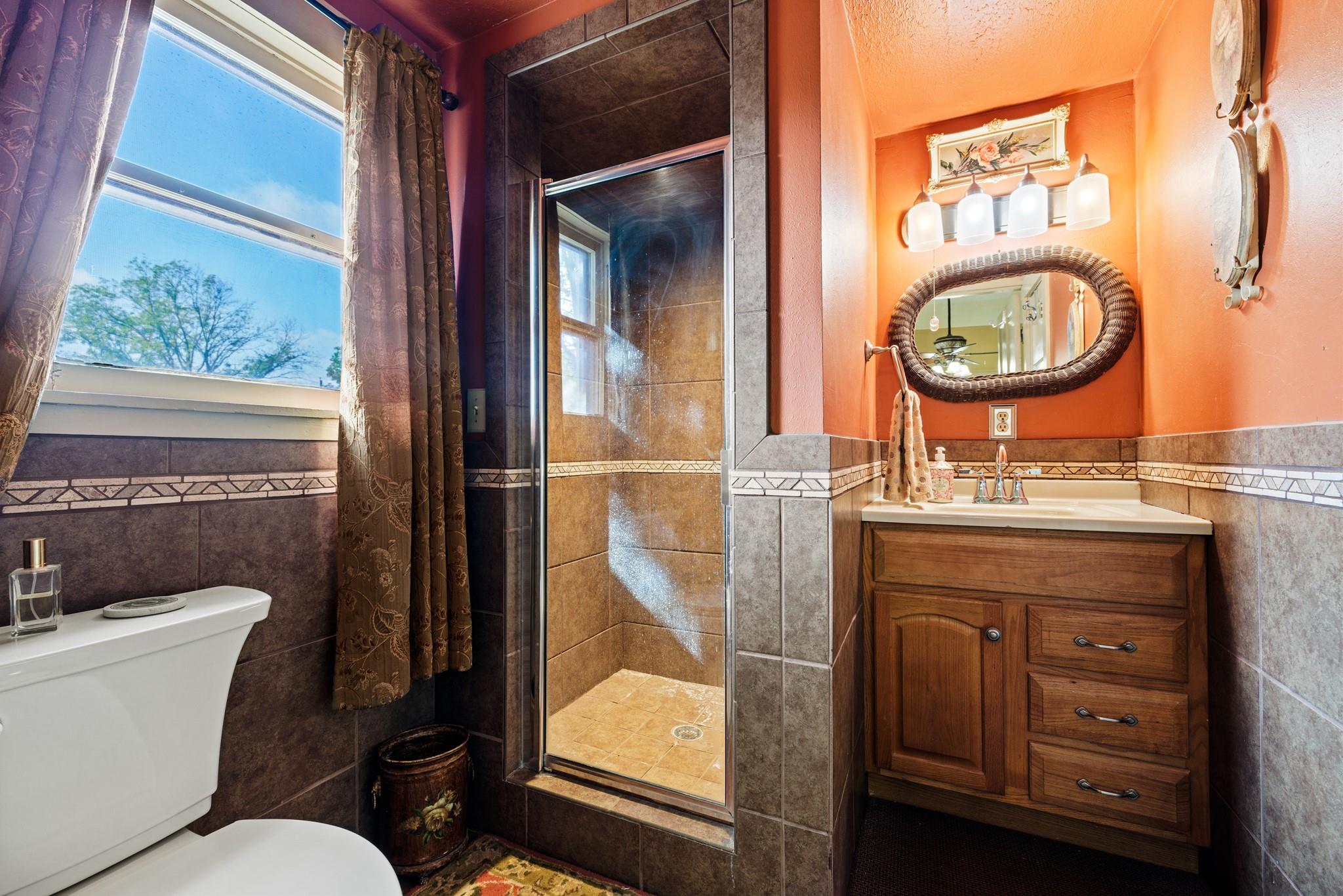 303 Austin St, Fredericksburg, TX 78624