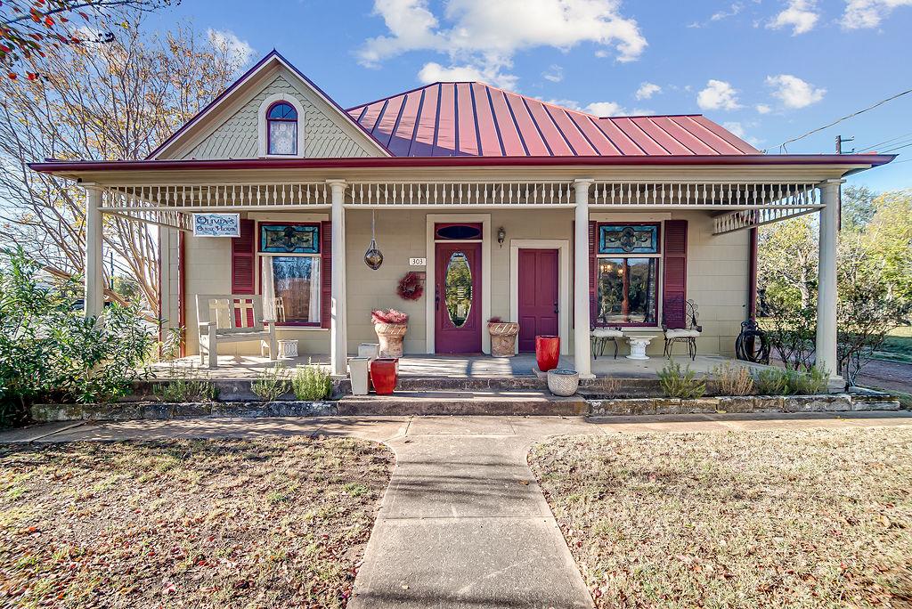 303 Austin St, Fredericksburg, TX 78624