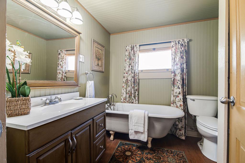 303 Austin St, Fredericksburg, TX 78624