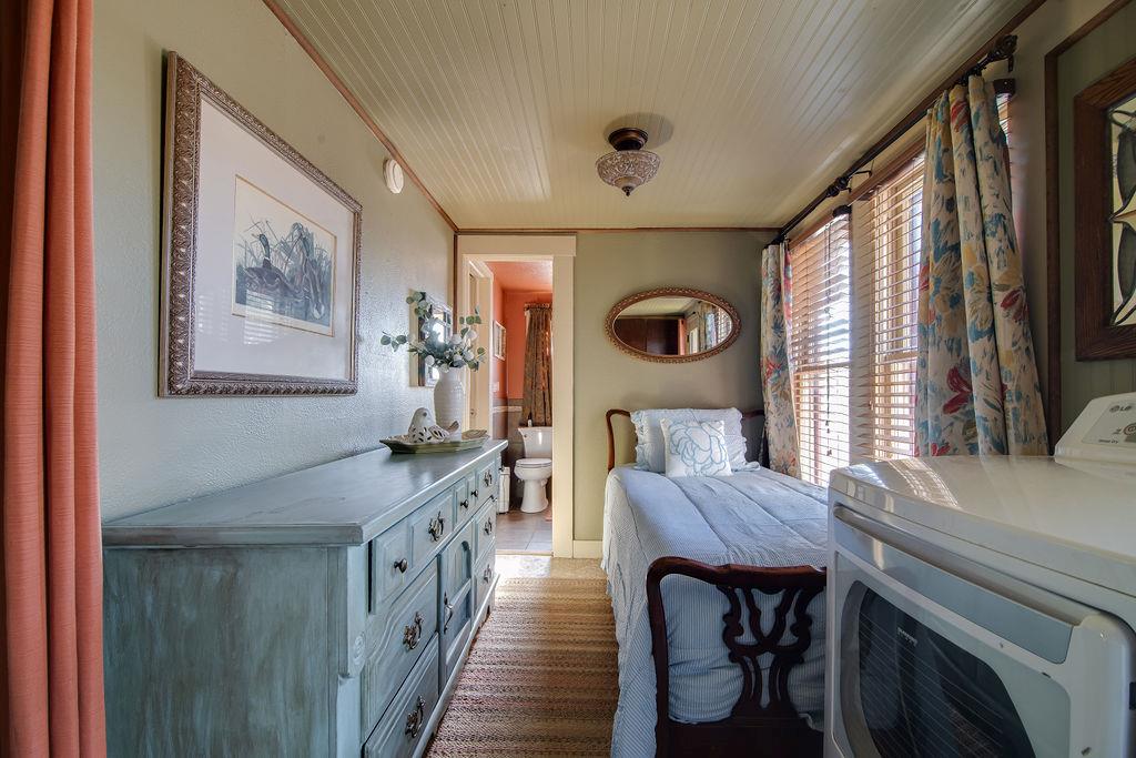 303 Austin St, Fredericksburg, TX 78624